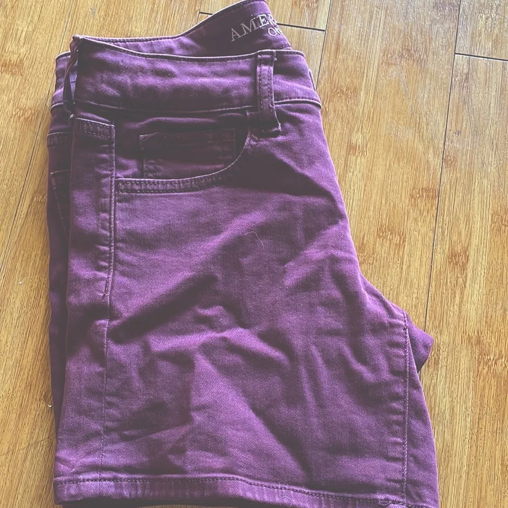 American Eagle Super Stretch High Waist Shorts - Picture 2 of 3